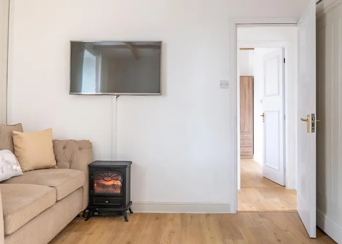 Cosy 1St Floor Flat - Kendal Lake District With Bike Storage