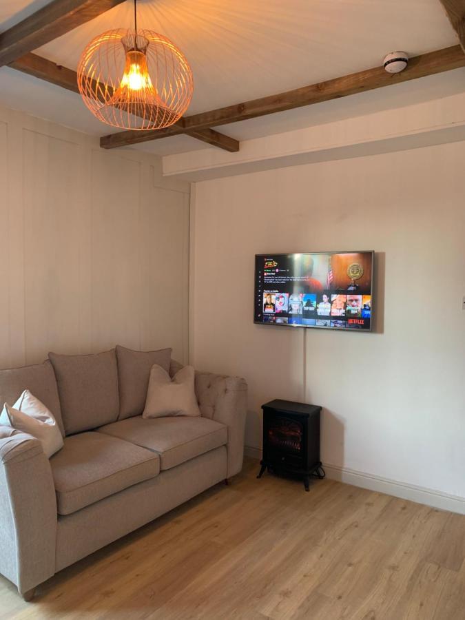 Apartment Cosy 1st Floor Flat - District With Bike Storage *