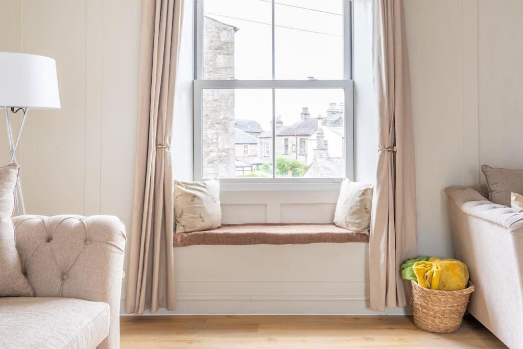 Cosy 1st Floor Flat - District With Bike Storage Apartment Kendal