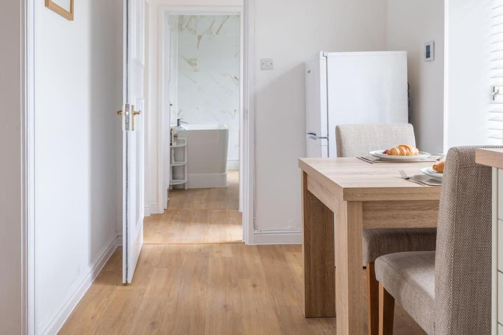 Cosy 1st Floor Flat - District With Bike Storage