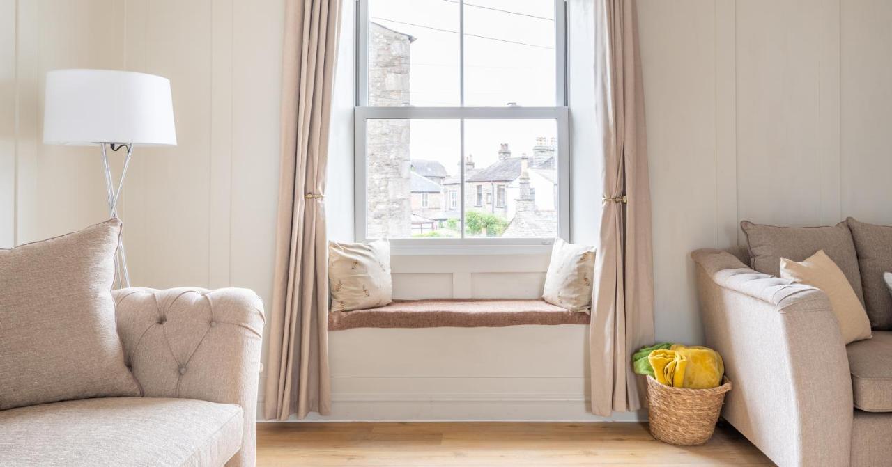 Cosy 1st Floor Flat - District With Bike Storage Apartment *