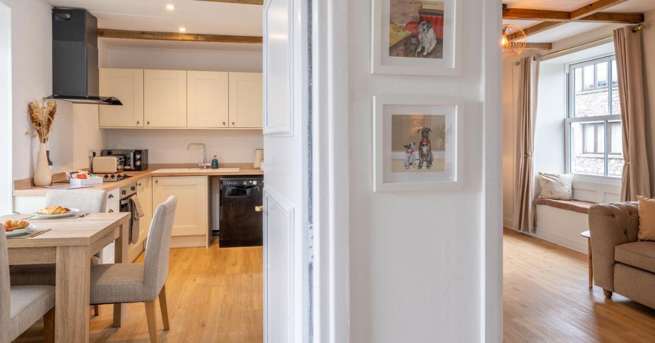 Cosy 1st Floor Flat - District With Bike Storage Apartment *