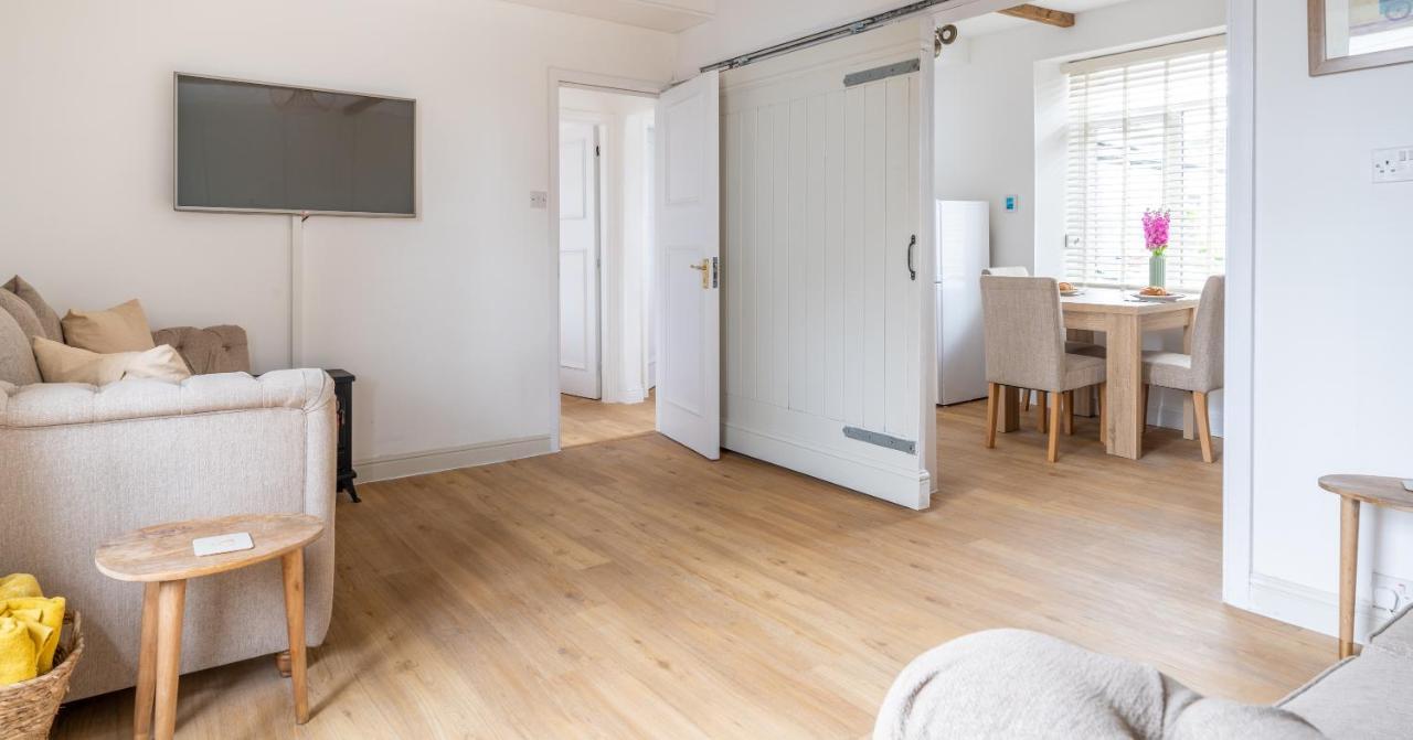 Cosy 1st Floor Flat - District With Bike Storage Apartment