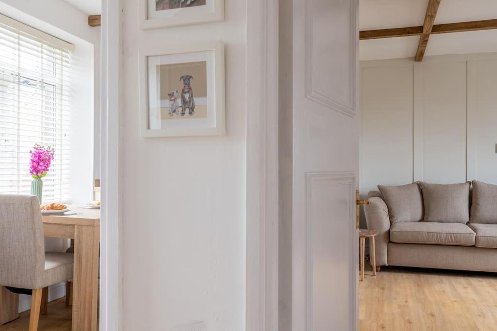 Apartment Cosy 1st Floor Flat - District With Bike Storage *